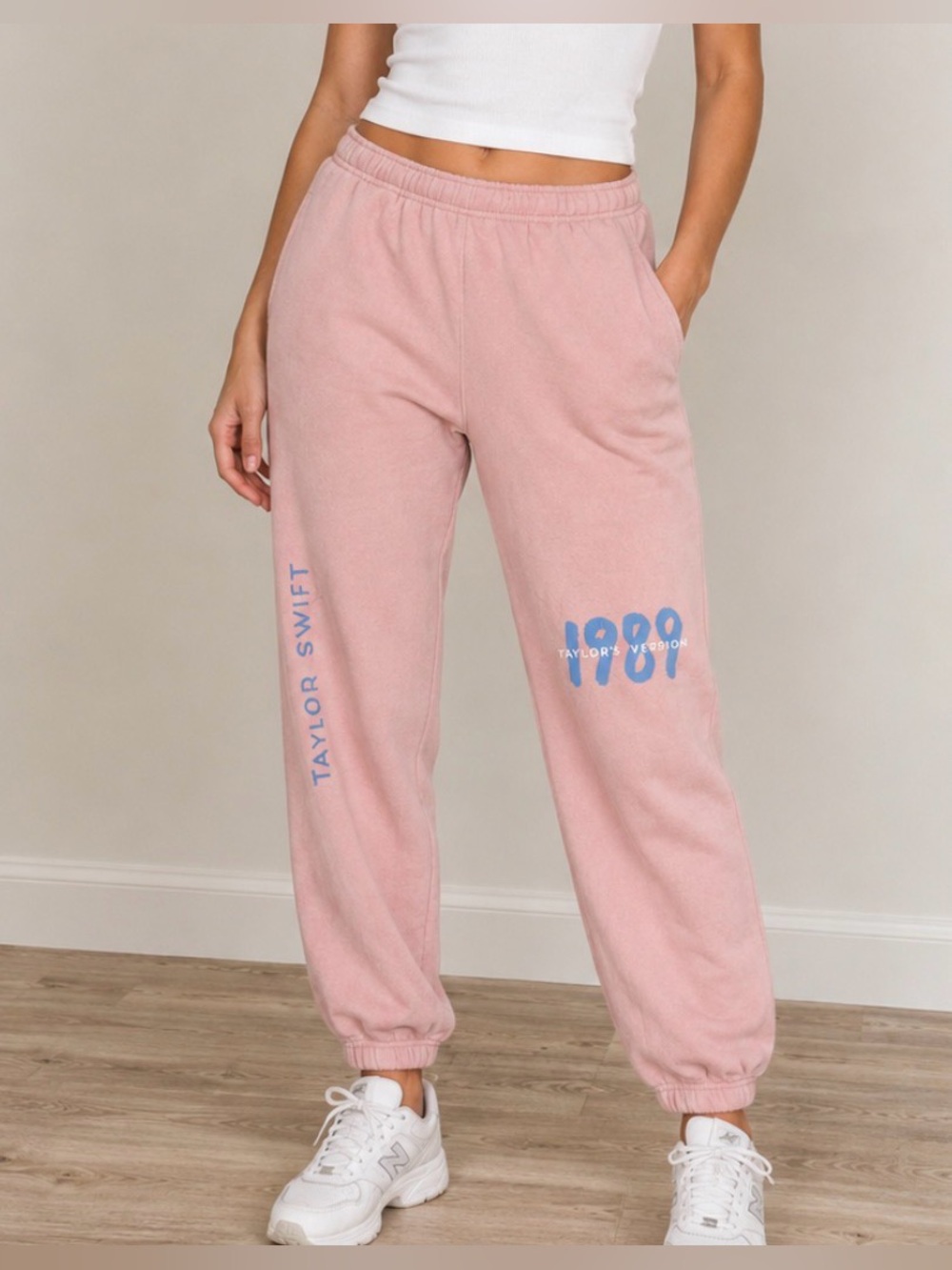 Taylor Swift - 1989 (Taylor's Version) Pink Jogger Sweatpants - XS